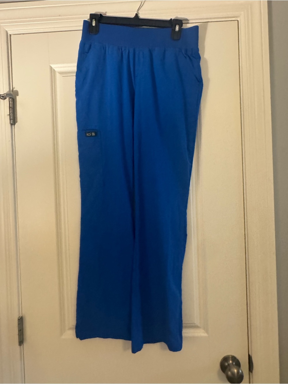 koi Women's V-Neck Short Sleeve Scrub Top in Royal Blue - Picture 2 of 2
